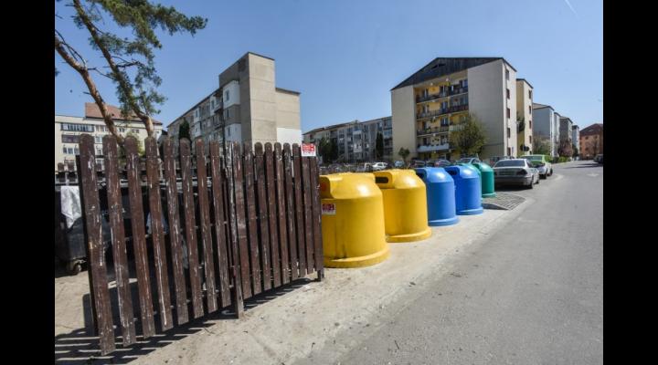 La Ploiești, tarifele la gunoi rămân, deocamdată, neschimbate. Proiectul de hotărâre nu a trecut