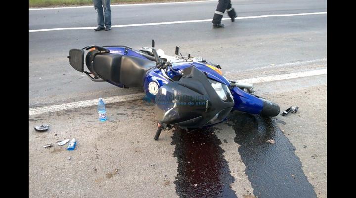 Motocilist rănit grav, în Câmpina după ce un șofer nu i-a acordat prioritate