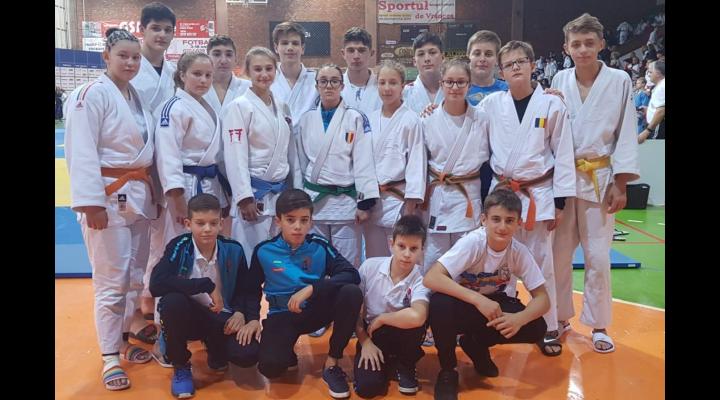 Judoka de la CSM-CFR-CSȘ Ploiești, 11 medalii obținute la Memorialul "Aurel Câmpeanu"!