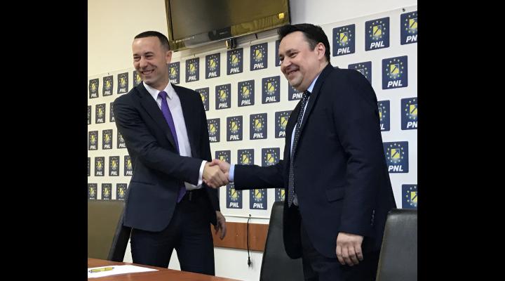 Andrei Volosevici, candidatul PNL la Primaria Ploiesti. Anuntul oficial a fost facut de Iulian Dumitrescu, presedinte PNL Prahova