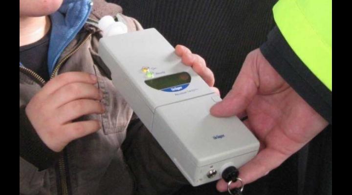 Poliția Prahova: recordul de alcoolemie din aceste zile îl deține un șofer de 27 de ani, din localitatea Vărbila
