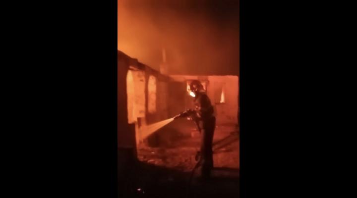 Incendiu la o locuinta din Berceni, izbucnit cel mai probabil in urma unei autoincendieri