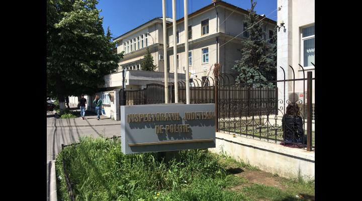 Ce au găsit polițiștii în rucsacul unui bărbat care avea un comportament suspect