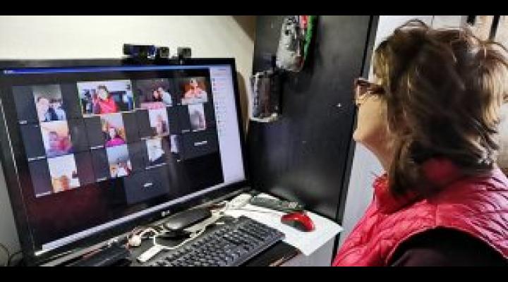 Peste 7000 de elevi din Prahova nu au cu ce să participe la cursurile online
