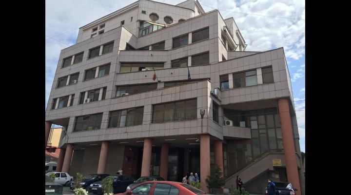 Reguli de acces in Tribunalul Prahova! Celor care vor sa intre in institutie li se ia temperatura!