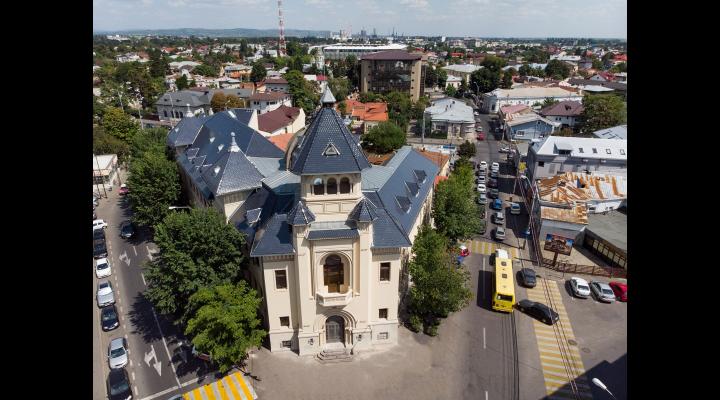Judecătoria Ploiești  a decis suspendarea programului de lucru cu publicul la compartimentele Registratură, Biroul de Informare și relații cu publicul și Biroul Persoane Juridice