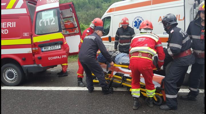 Două persoane  au fost rănite în urma unui accident, în afara localității Stăncești