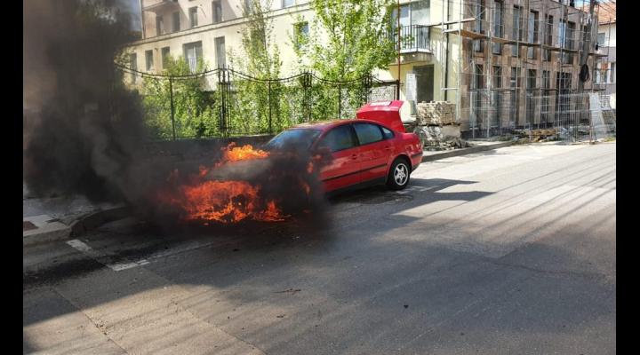 Incendiu la o mașină, în Câmpina