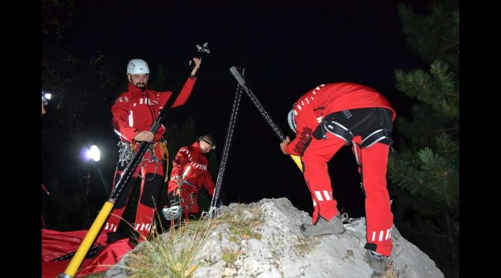 Doi turiști au căzut în munții Bucegi, în zona Acele Morarului