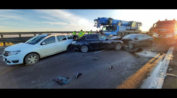10 mașini au fost implicate într-un accident, pe Autostrada A1