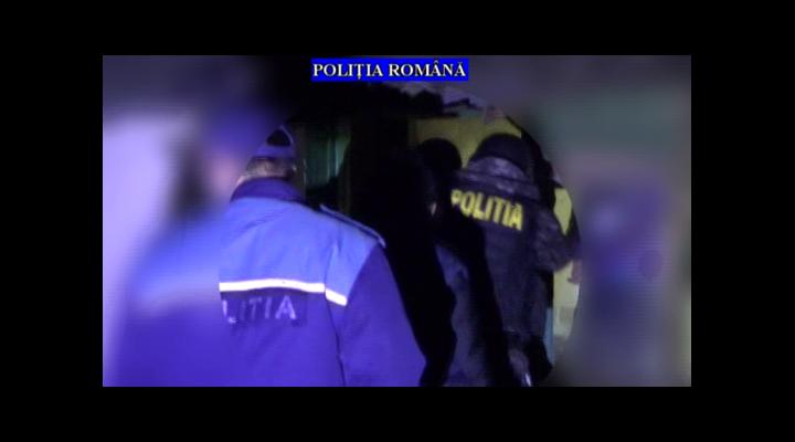 Polițiștii au descins în Ploiești, Valea Călugărească și Colceag, la domiciliile unor persoane bănuite de săvârșirea infracțiunii de proxenetism