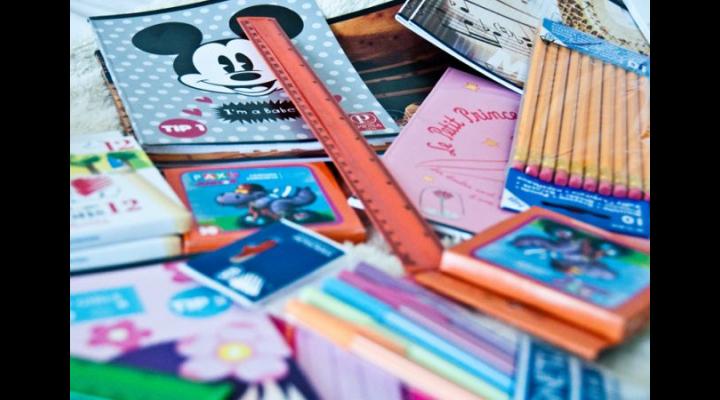 ISJ Prahova cumpără peste 4300 de pachete cu rechizite școlare pentru elevii săraci