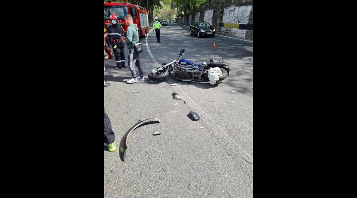 FOTO Motociclist, transportat la spital după un accident pe Posada