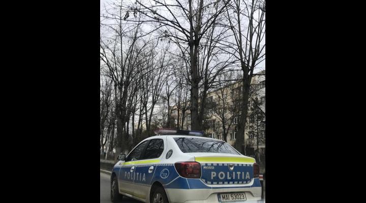 O femeie si-a pierdut viata dupa ce a cazut de la etajul 4 al unui bloc de pe Soseaua Nordului din Ploiesti