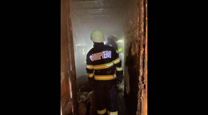 Incendiu violent! Mai multe case cuprinse de flacari la Teisani