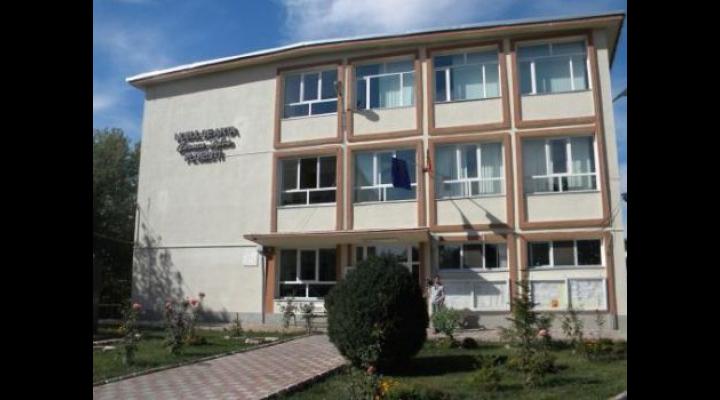 Școala on-line, de luni, la Colegiul de Artă ” Carmen Sylva” din municipiul Ploiești