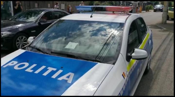 Cercetări penale după ce un tânăr ploieștean  a vrut să învețe să conducă în parcarea Parcului Municipal Vest 