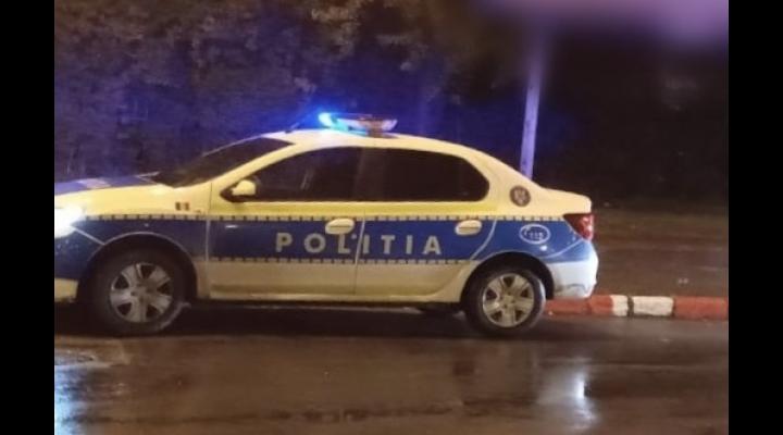 Din masina unui barbat din Valea Calugareasca se auzeau alarme antiaeriene