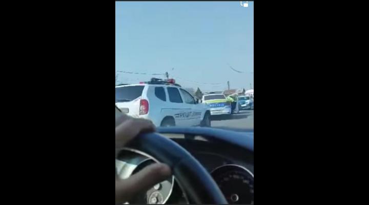 FOTO Un polițist, rănit în urma unui accident produs în Valea Călugărească