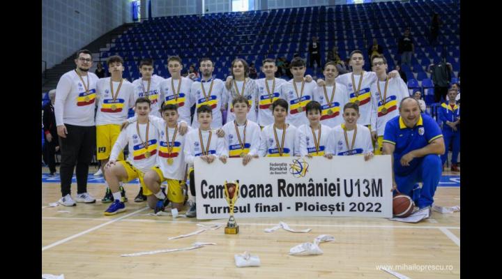 Echipa de baschet „U13” a CSM Ploieşti a cucerit, pentru al doilea an la rând, titlul de campioană naţională