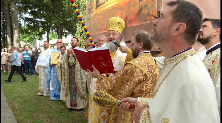 Resfințită în Anul comemorativ al sfinților isihaști, o biserică din Prahova primește hramul „Sf. Paisie de la Neamț”