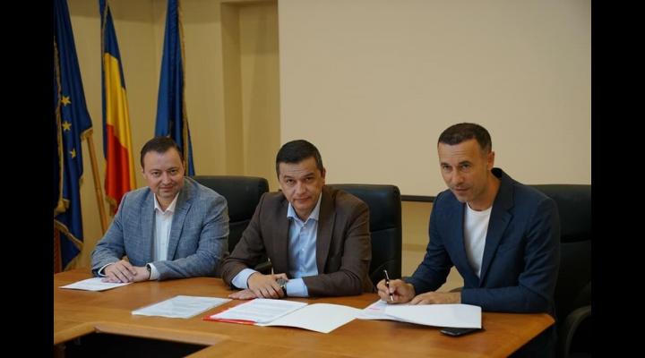 Sorin Grindeanu: CNAIR a semnat, astăzi, protocoale de colaborare cu reprezentanții CJ PH pentru construcția a 3 pasaje rutiere pe DN1 la Sinaia și Azuga