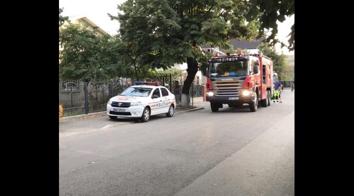 Tanar lovit de masina pe carosabil, pe strada Cuza Voda din Urlati