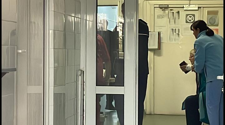 VIDEO - Elena Udrea, adusa de urgenta la spitalul, in Ploiesti, de la penitenciar
