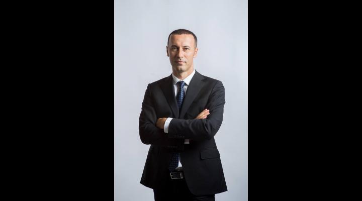 Iulian Dumitrescu: Iubiţi-vă ţara! Aveţi grijă de viitorul ei şi nu vă uitaţi trecutul! La mulţi ani, prahoveni!