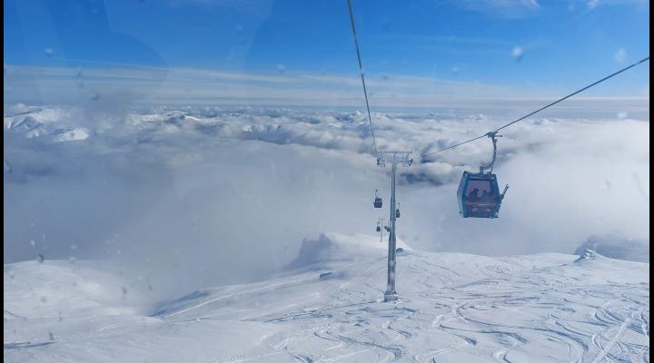 IMAGINI - 10 pârtii, deschise la Sinaia