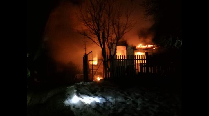 O familie din Breaza are nevoie de ajutor în urma unui incendiu 