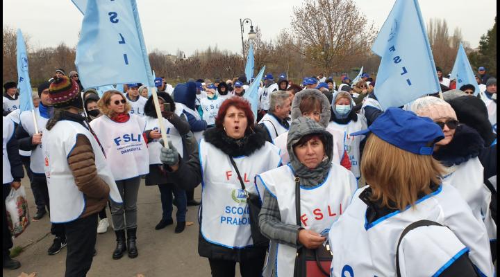 Aproximativ 200 de angajati din invatamant vor protesta in fata Prefecturii Prahova, saptamana viitoare