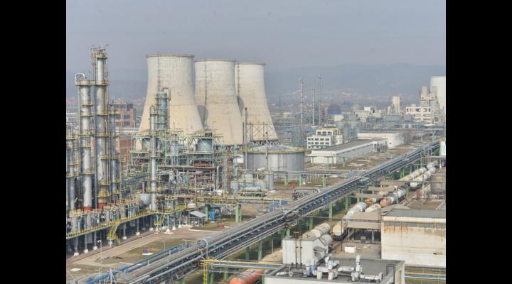 Muncitorii unităților din subordinea Ministerului Industriei Chimice și Petrochimice, cu profil chimie si petrochimie, ar putea ieși mai devreme la pensie