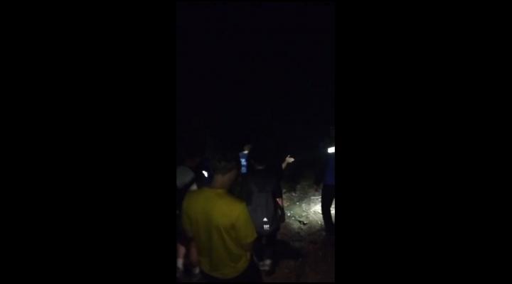 8 turiști rătăciți pe munte, recuperați de jandarmii montani prahoveni - VIDEO
