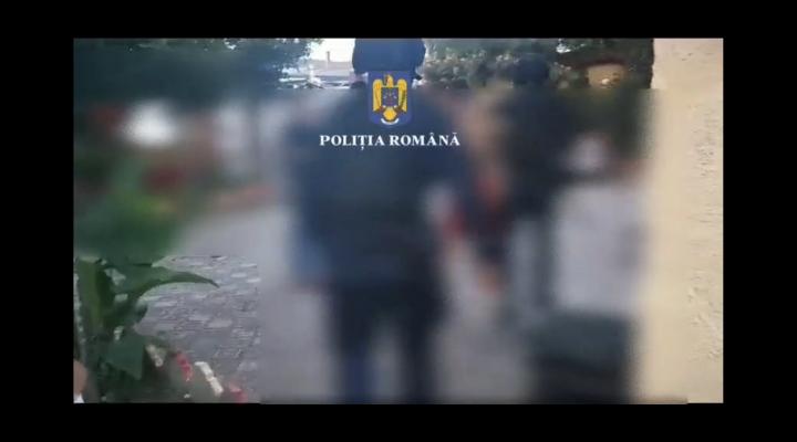 Un hoț, prins de polițiștii prahoveni