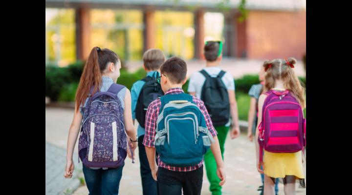 Grupul consilierilor locali PNL, susținut și de reprezentați ai altor partide, a inițiat și aprobat acordarea de vouchere educaționale pentru preșcolarii și școlarii din Ploiești 