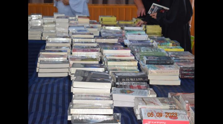 Expoziție de carte cu vânzare, la Penitenciarului de Femei Ploiești – Târgșorul Nou