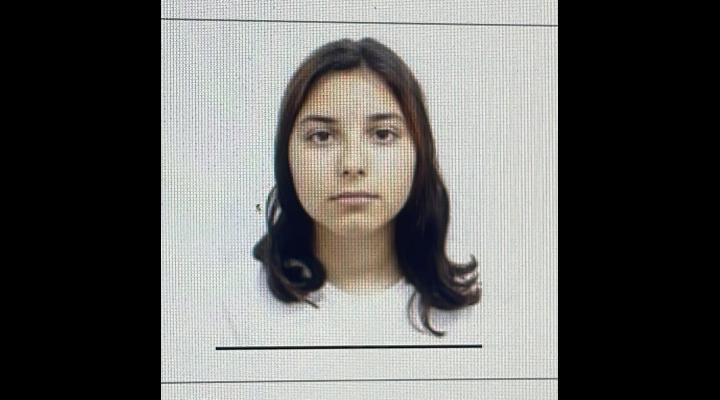 O fată de 18 ani din Fulga a plecat de acasa si nu s-a mai intors/ Familia a cerut ajutor poliției să o găsească