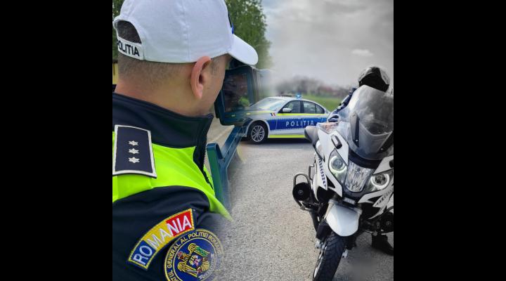 Polițiștii prahoveni lucrează de sărbători, pentru siguranța tuturor 