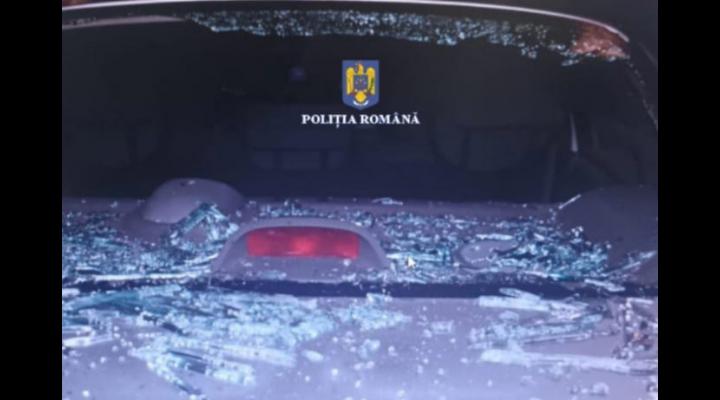 Prins de poliție după ce a distrus mai multe mașini