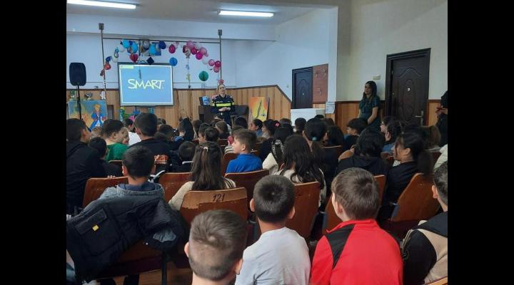 Ghiduri de educație rutieră pentru elevi, realizate de Ministerul Afacerilor Interne și Ministerul Educației