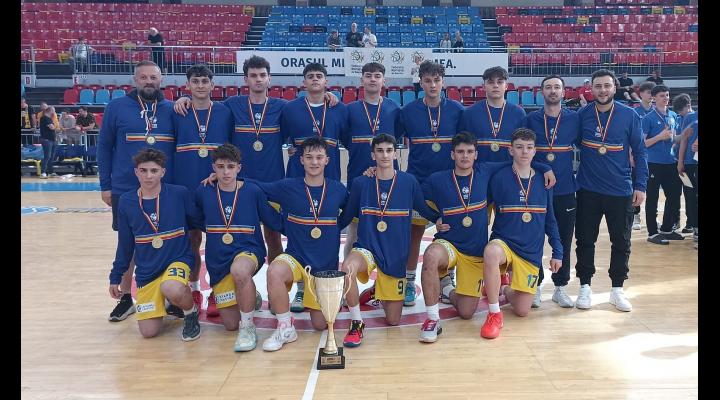 Echipa de baschet U16 a CSM Ploiești, din nou campioană!