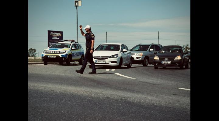 Rute alternative pentru traficul de pe DN1/ Polițiștii rutieri acționează pe drumul de întoarcere din minivacanța de Rusalii