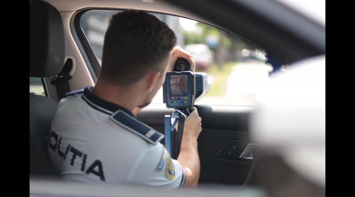 ROADPOL – SPEED: APROAPE 24.000 DE ȘOFERI CARE AU DEPĂȘIT VITEZA LEGALĂ, DEPISTAȚI DE POLIȚIȘTI