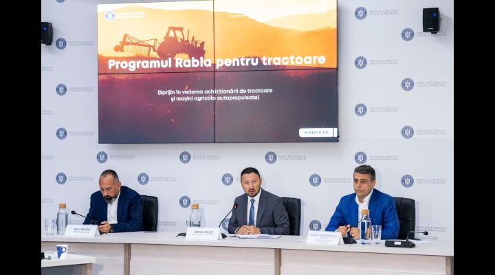 Programul de stimulare a înnoirii Parcului naţional de tractoare şi maşini agricole autopropulsate este derulat în premieră în acest an