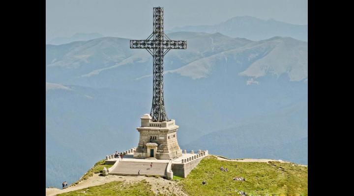 Ceremonie militară și religioasă la Crucea Caraiman, pe 13 septembrie 