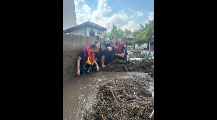 Donatii catre Crucea Rosie Galati pentru sinistrati