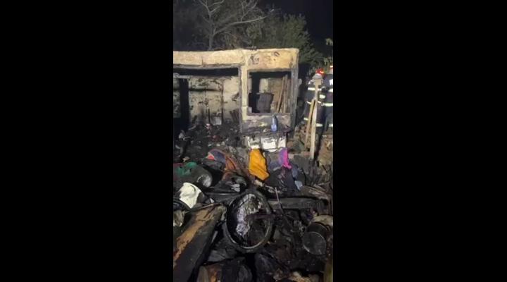 Incendiu puternic în Vadu Săpat iscat de la un cazan de țuică