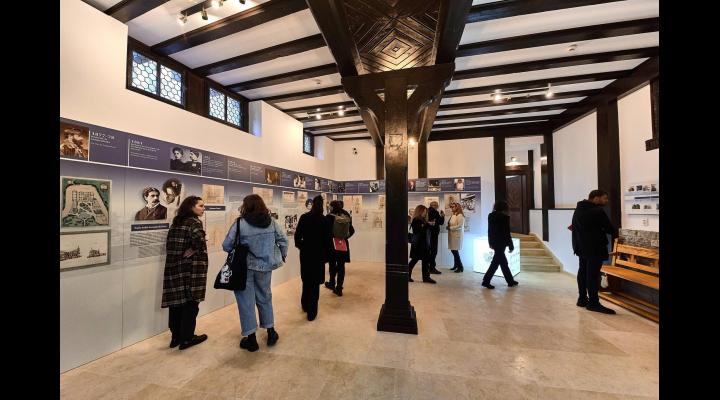 Vila Sipot, parte a Domeniului Regal Peles, reintra oficial in circuitul cultural si turistic al Romaniei, odata cu deschiderea Galeriei Arhitectilor Pelesului