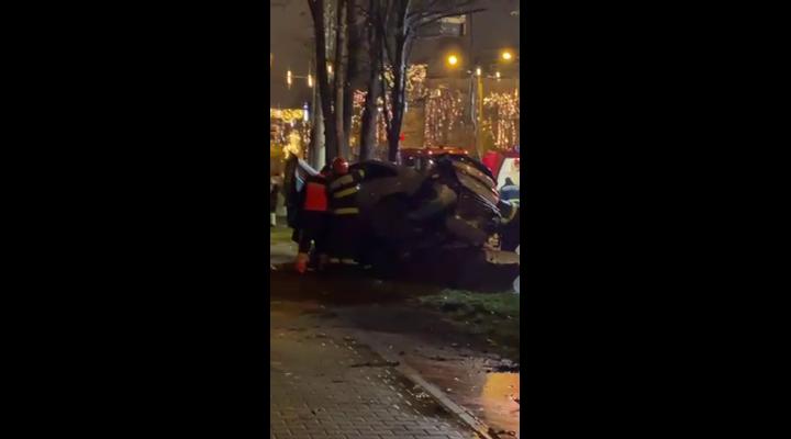 Cum s-a produs accidentul grav de pe Bulevardul Independenței din Ploiești-IMAGINI cu accidentul